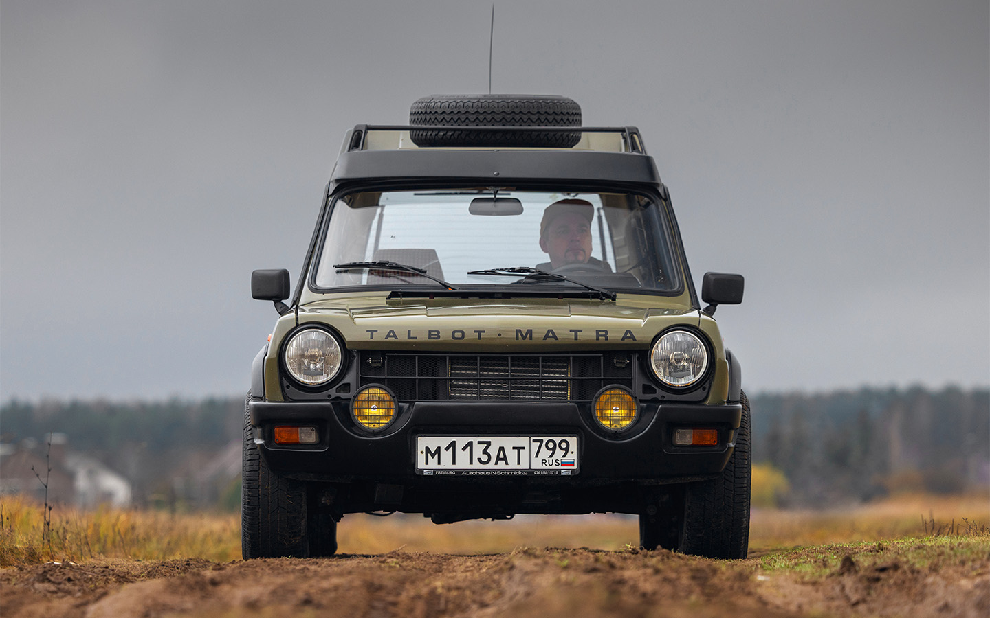 Заявленный клиренс 217&nbsp;мм. Просвет можно регулировать&nbsp;&mdash; догадались?&nbsp;&mdash; правильно, гаечным ключом