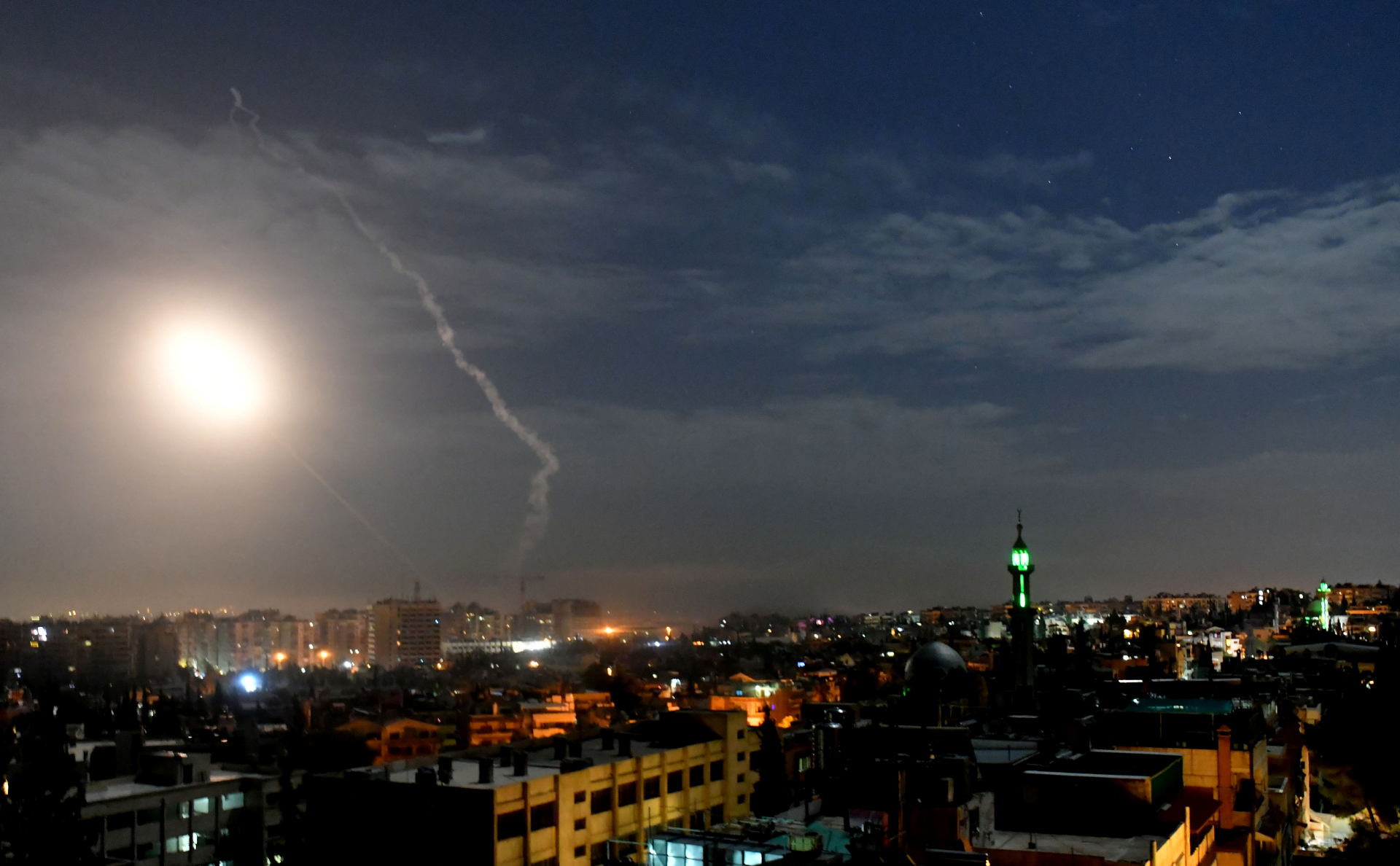 Перехват ракеты в небе над Дамаском