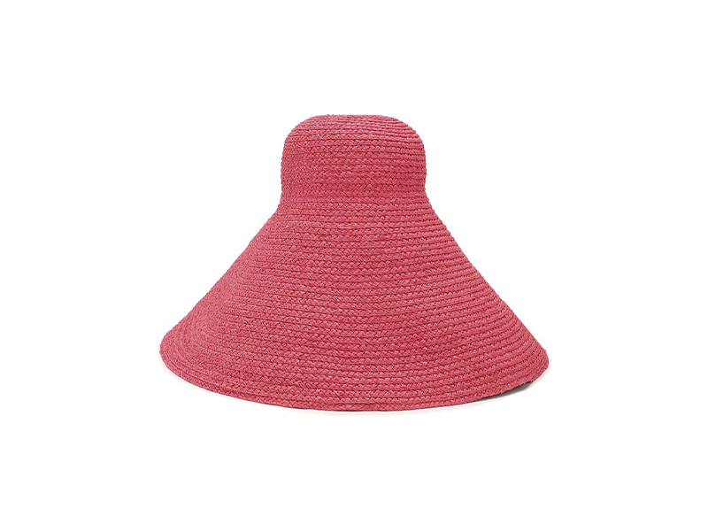 Шляпа Jacquemus, 23 200 руб. (tsum.ru)