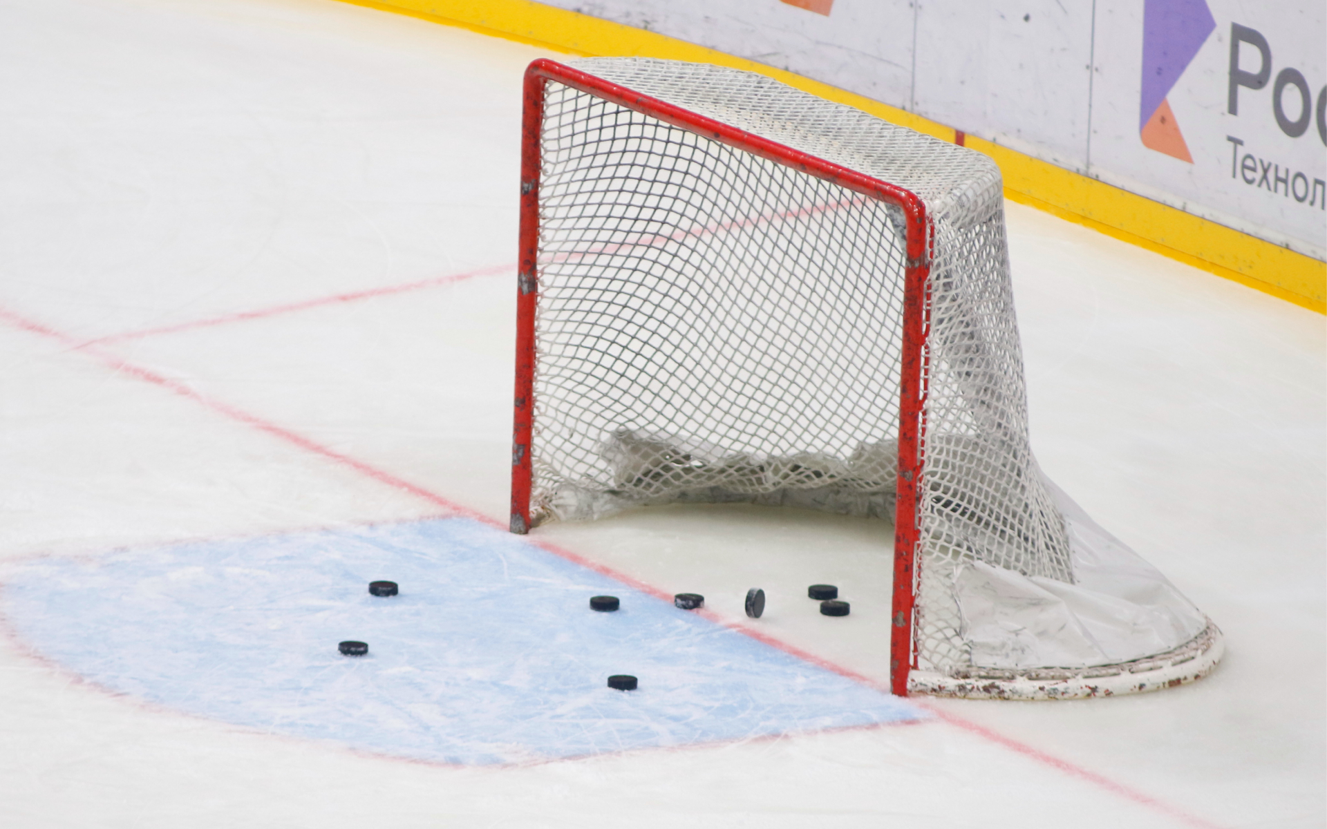 В Федерации хоккея Москвы отреагировали на скандал с нетрезвым арбитром