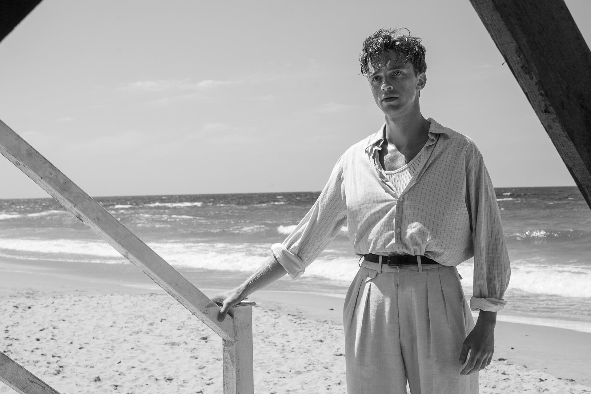 Кадр из фильма «Посторонний»