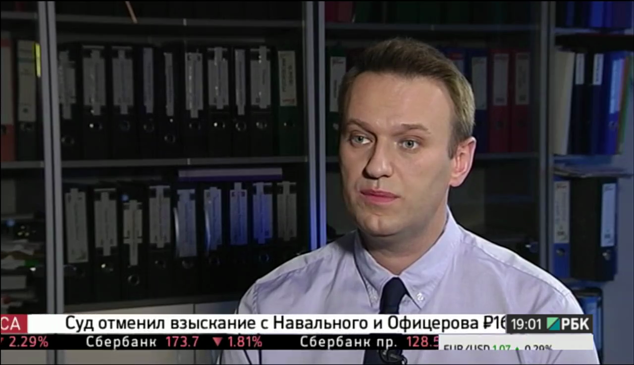 Каким президентом хочет быть Навальный
&laquo;Когда я стану президентом, все, кто хочет, начиная от русских маршей и заканчивая гей-парадами, будут маршировать, сколько им вздумается, потому что это их законное право &ndash; собираться мирно и без оружия&raquo;. Алексей Навальный рассказал телеканалу РБК о том, кто должен сидеть в тюрьме, будущем Крыма и гордости за &laquo;русские марши&raquo;.