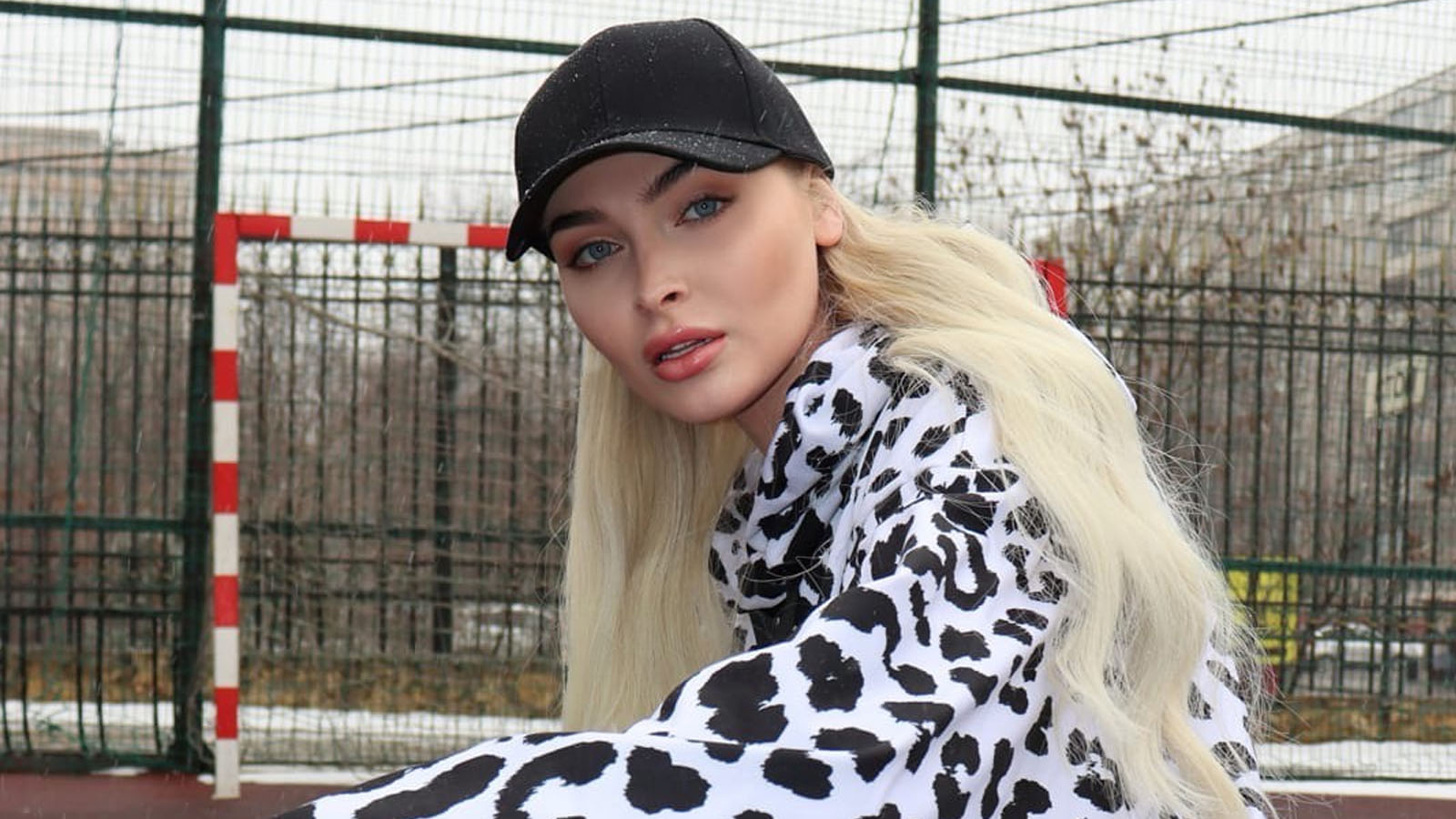 Сексуалды ханым жезөкшелер