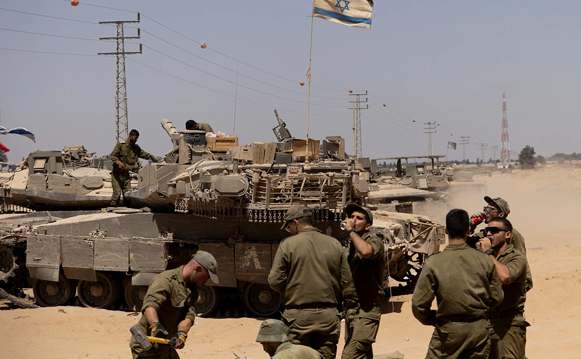 Amir Levy / Getty Images