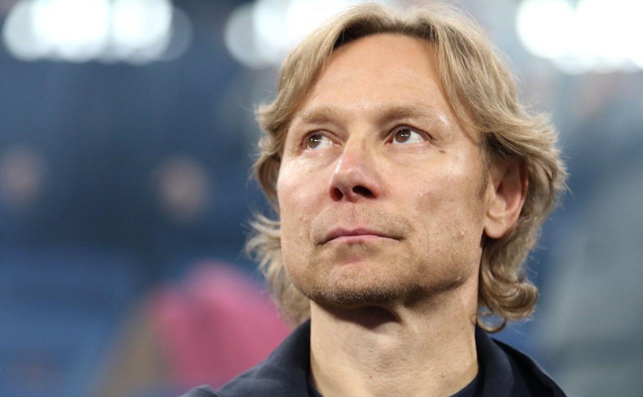 Валерий Карпин