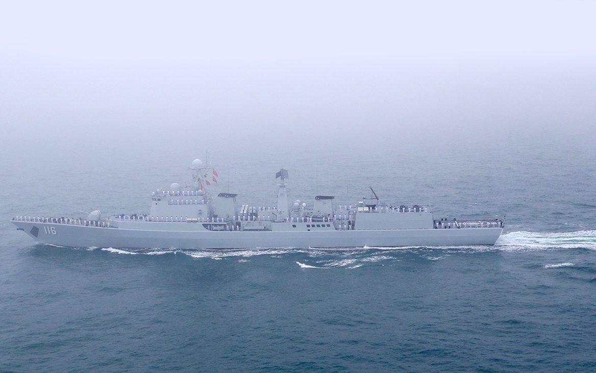 Китайский эсминец направил лазер на самолет-разведчик ВМС США