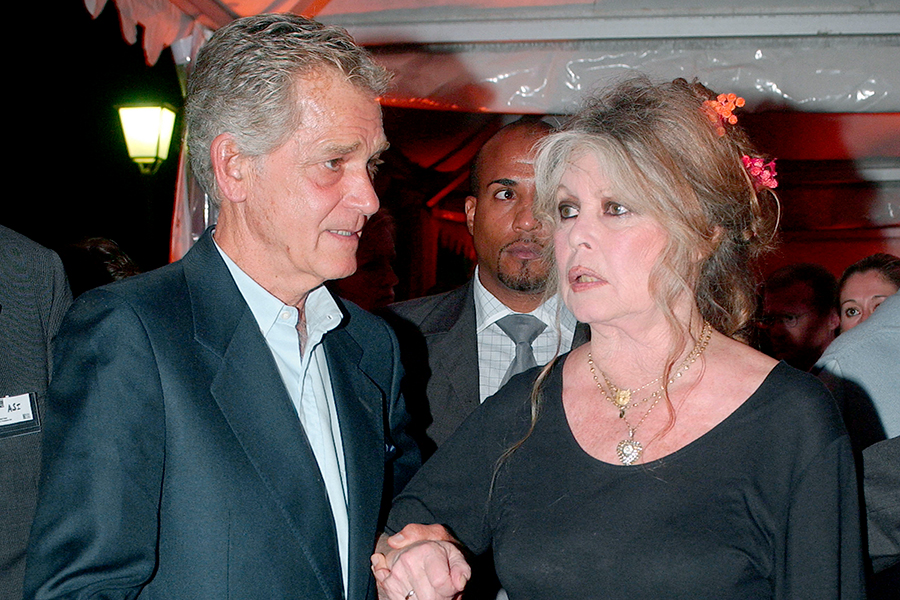 В 1984 году у Бардо обнаружили рак груди, который, после курса лучевой терапии, удалось перевести в состояние ремиссии. В преклонном возрасте бывшая актриса страдала от тяжелого артрита, из-за которого испытывала трудности с передвижением и вынуждена была ходить на костылях.