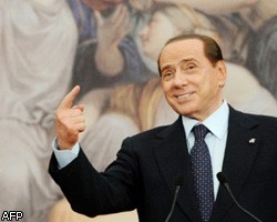 Победа С.Берлускони: парламент отказался отправлять его в отставку