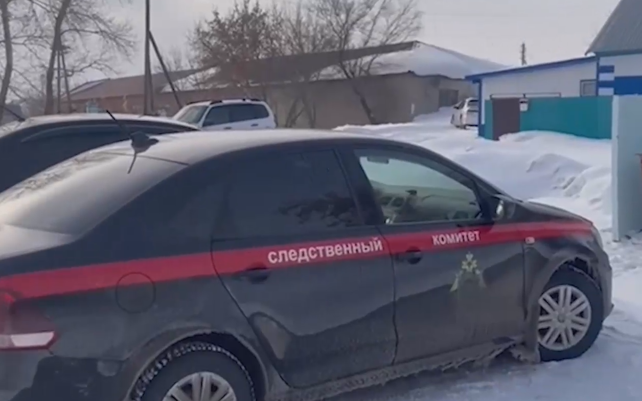 СК показал кадры с места убийства главы района в Алтайском крае. Видео