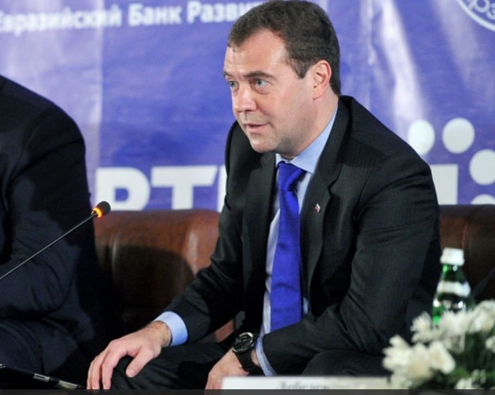 Д.Медведев вслед за В.Путиным проведет личный прием граждан