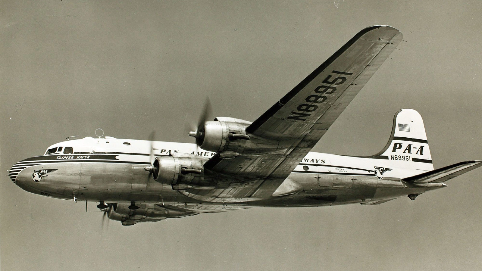 Американский авиалайнер Pan Am Clipper Endeavor