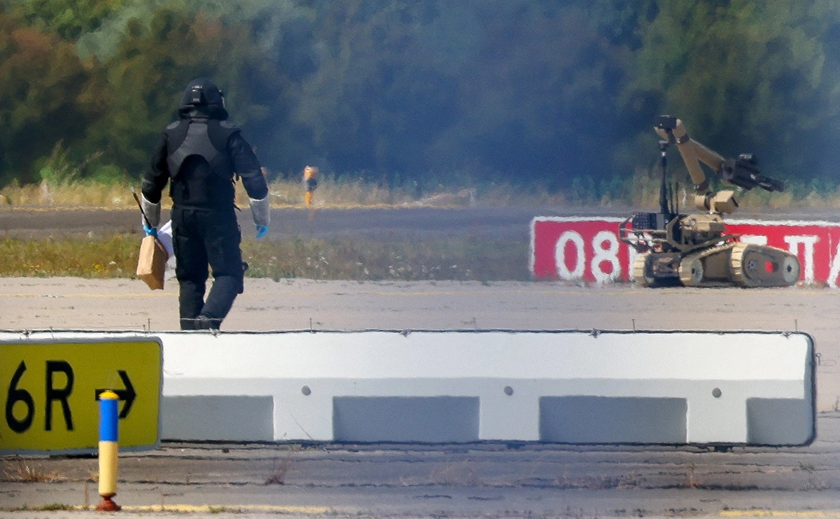 Axel Schmidt / Reuters