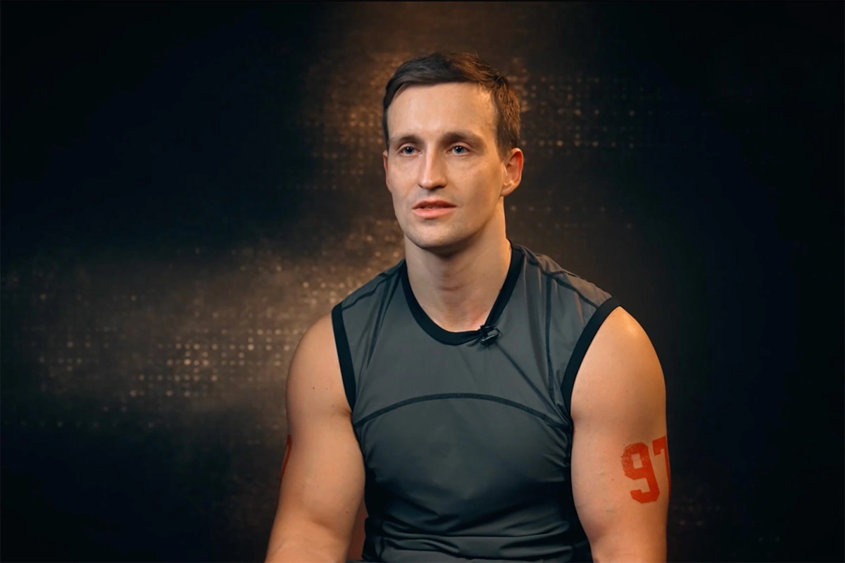 Победитель второго сезона преподаватель физической культуры Николай Бобылев
