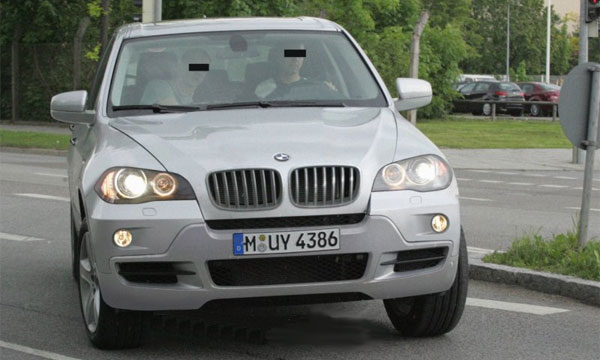 Новое поколение популярного внедорожника BMW X5