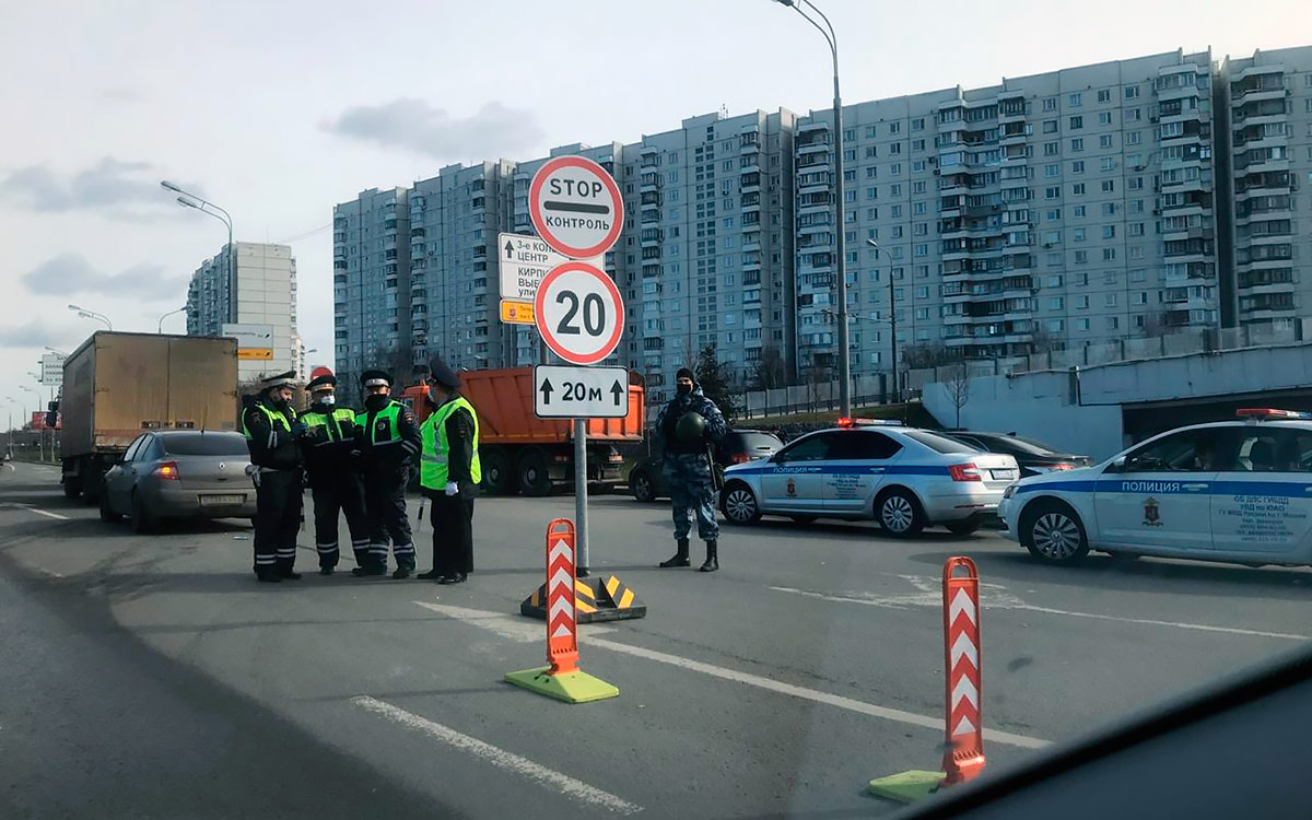 У водителей отбирают машины за долги. Как приставы находят должников ::  Autonews