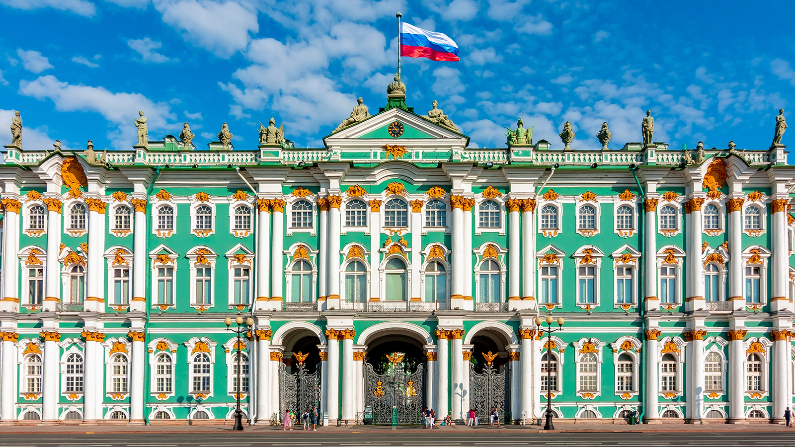 Эрмитаж вводит бесплатное посещение на восемь дней в году