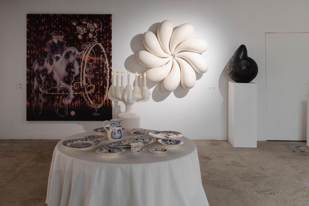 Стенд галереи а-с-t-р-а