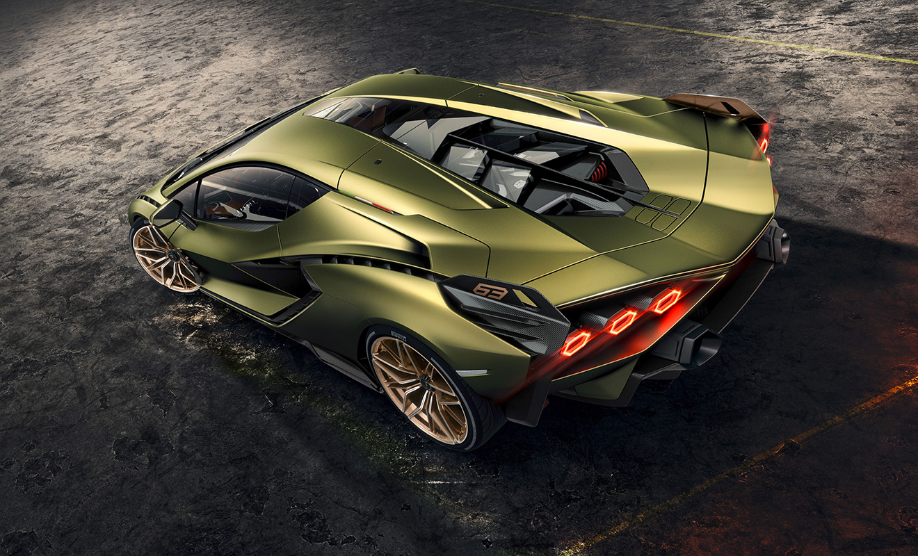 Sian не самый дорогой Lamborghini в истории, но, кажется, самый дорогой из ныне выпускаемых компанией и один из самых дорогих автомобилей в мире. Он уникален тем, что это первый гибрид в истории Lamborghini. Его силовая установка &mdash; это тандем 6,5-литрового атмосферника V12 мощностью 785 л. с. и электродвигателя отдачей 34 силы. В итоге суммарная отдача гибрида достигает 819 &laquo;лошадей&raquo;, что обеспечивает разгон до &laquo;сотни&raquo; за 2,8 с и максималку свыше 350 км/ч. Всего компания выпустит только 63 экземпляра модели (в честь года основания бренда). Цена Lamborghini Sian не оглашена, поскольку очень индивидуальна для каждого клиента. Но, по предварительным данным, она начинается от 2,5 млн долларов, что составляет примерно 215 млн рублей.
