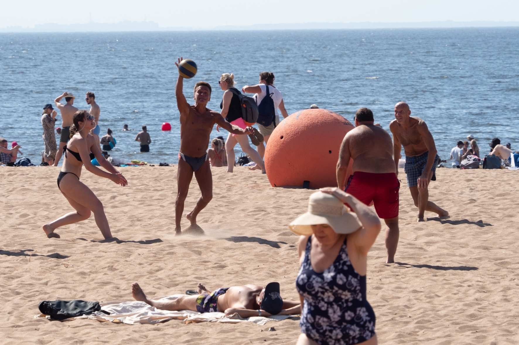 Пляж &laquo;Ласковый&raquo; на берегу Финского залива