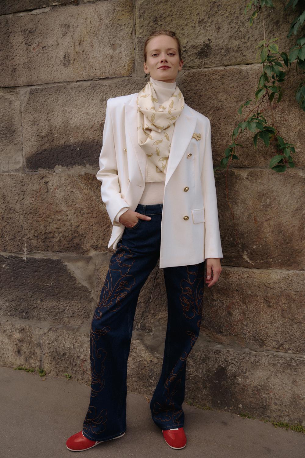 Коллаборация бренда «Хохлома» с дизайнером Аленой Ахмадуллиной