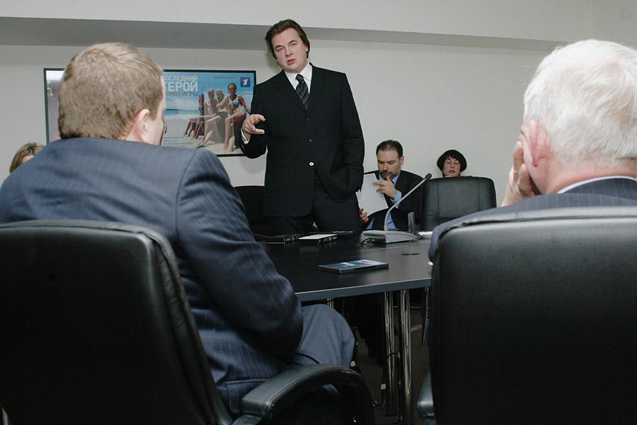 Константин Эрнст на подписании соглашения о сотрудничестве между «Первым каналом» и Минкультуры России, 2004 год