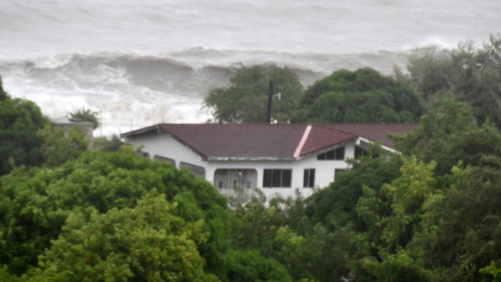 Ураган «Мелисса» обрушился на Ямайку, 29 октября 2025 года