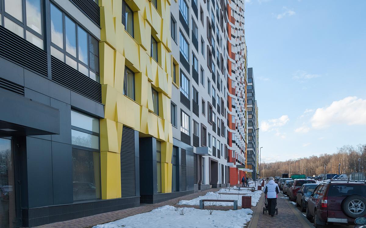 За год спрос на новостройки Москвы снизился, а в Подмосковье вырос