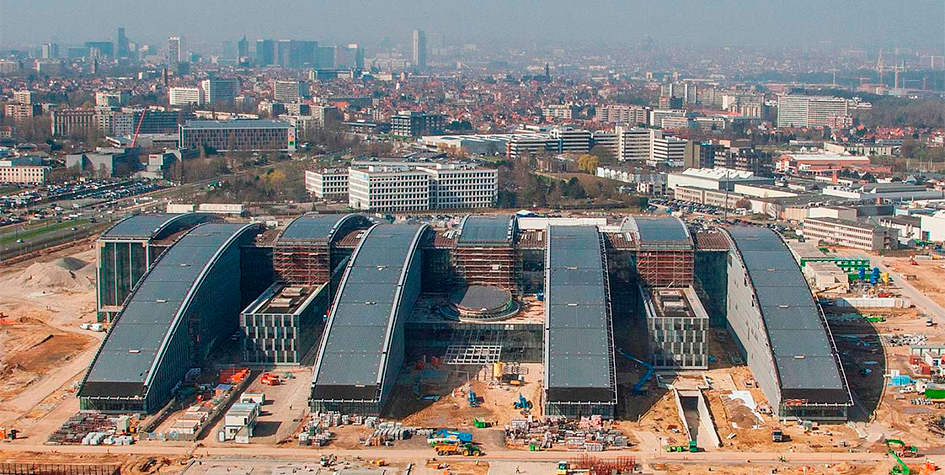 Вид на строящуюся штаб-квартиру НАТО