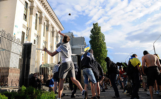 Беспорядки возле посольства России на Украине, 14 июня 2014 год