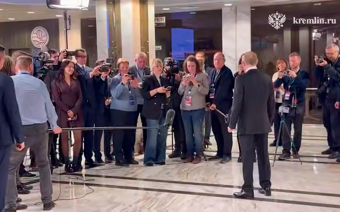 Путин пригрозил отрезать Украину от Черного моря