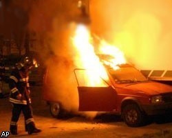 Во дворе дома на западе Москвы сожжены 4 дорогих автомобиля