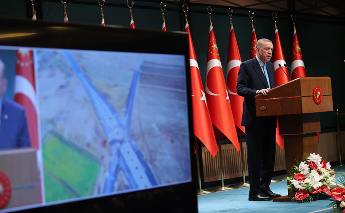 Эрдоган поручил в 2023 году закрыть брешь на границе с Сирией