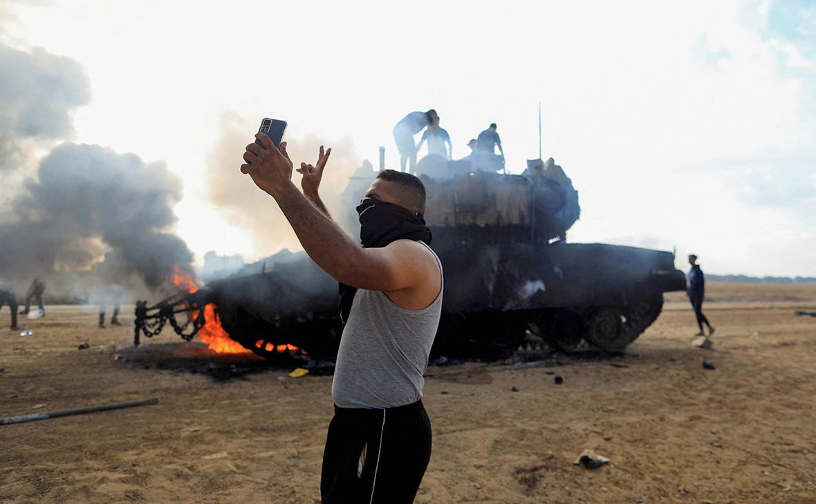 Фото: Yasser Qudih / Reuters
