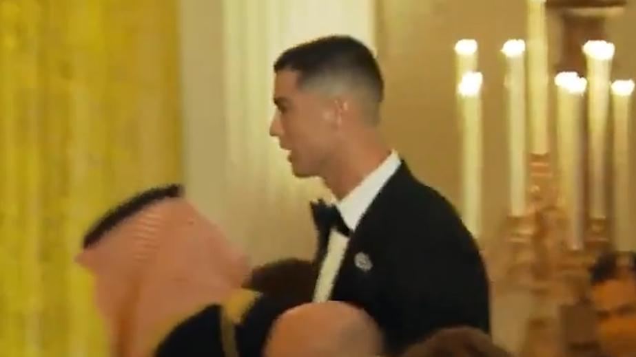 Трамп опубликовал сгенерированное ИИ видео с Роналду