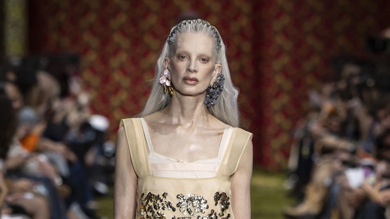 Показ Miu Miu в рамках Парижской недели моды сезона осень—зима 2026/27