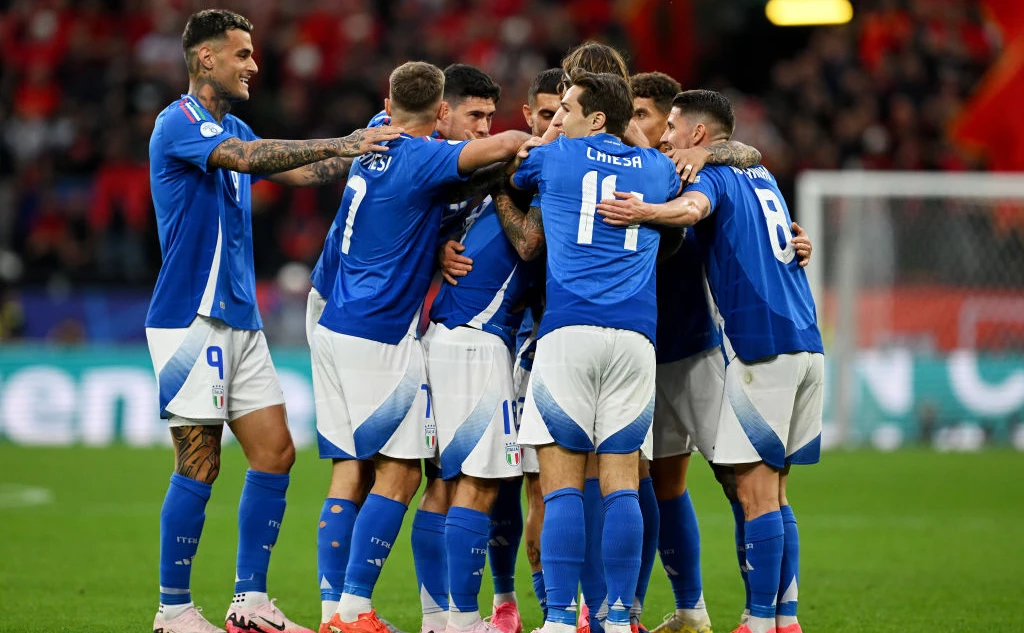 Claudio Villa / Getty Images 