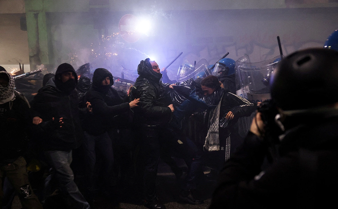 Claudia Greco / Reuters