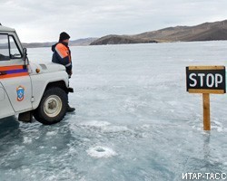 В Свердловской обл. с оторвавшейся льдины сняли шестерых рыбаков