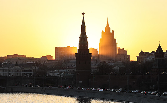 Вид на Кремль и здание МИД России


