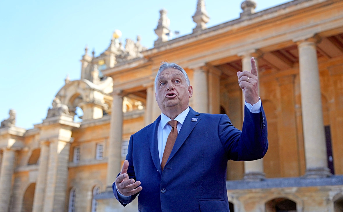 Carl Court / Getty Images