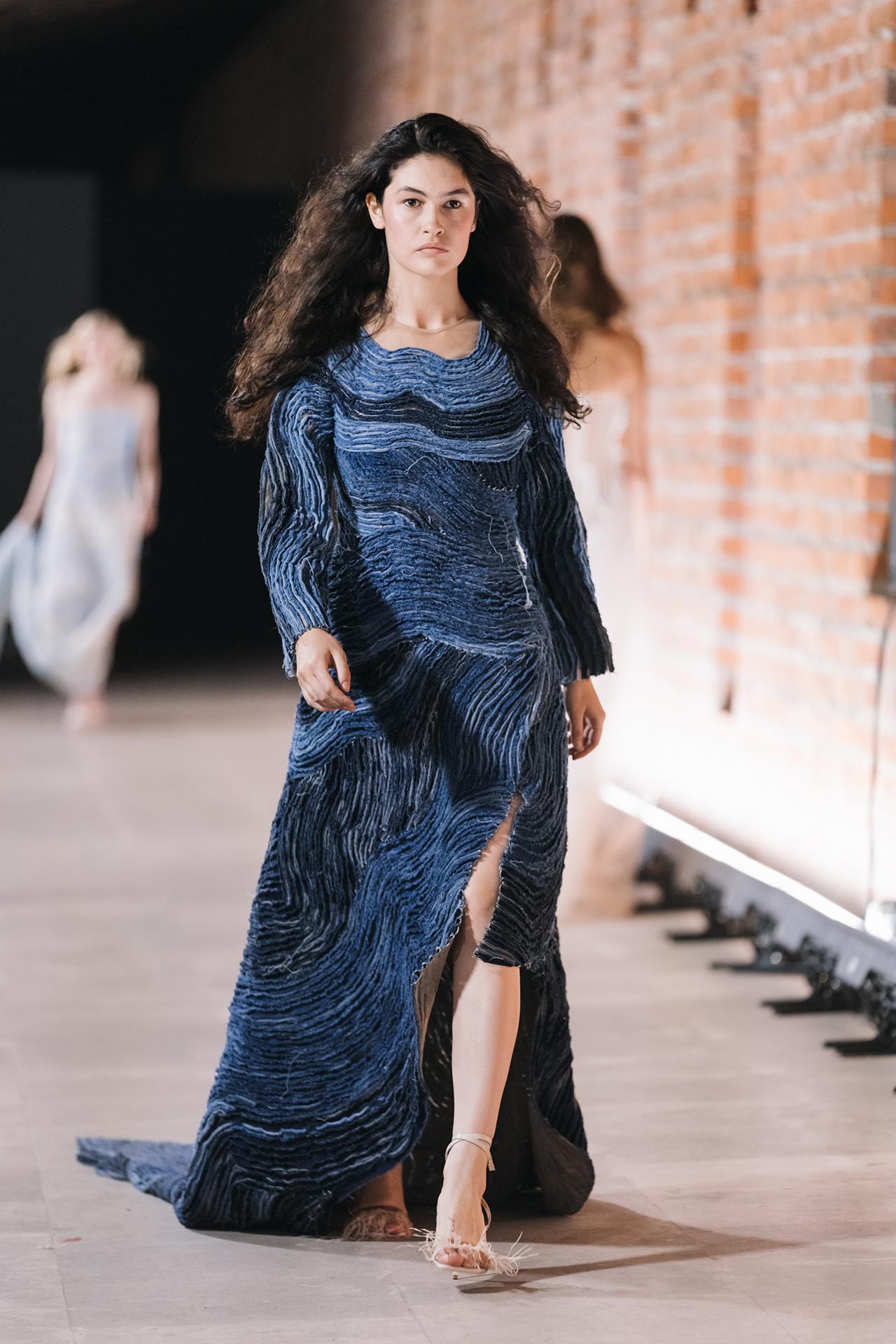 Показ Alena Akhmadullina