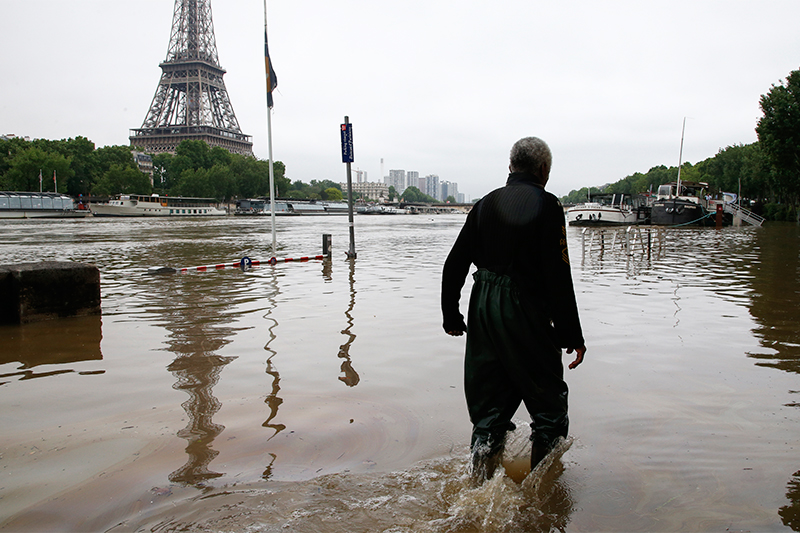 Наводнение в Париже. Июнь 2016


