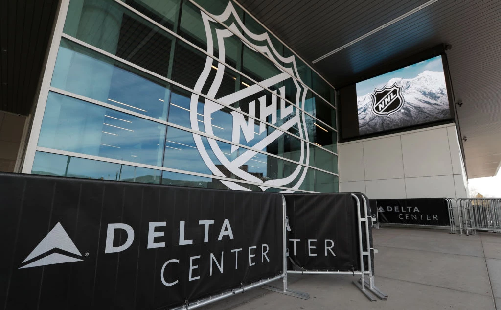 Chris Gardner / Getty Images