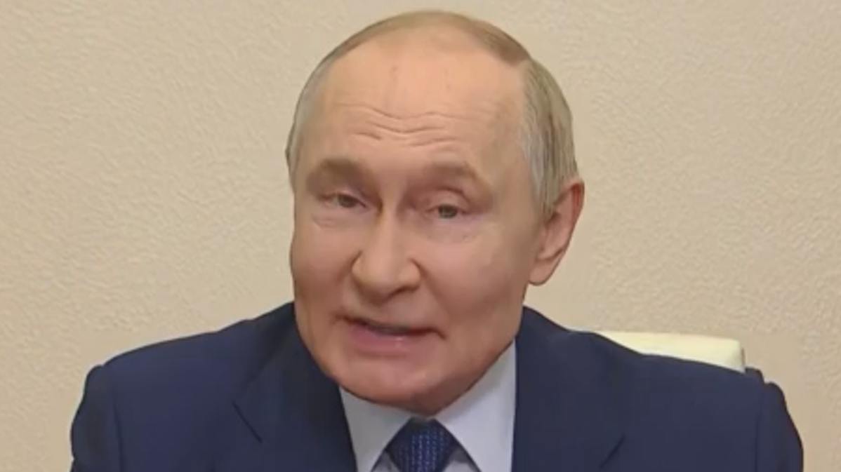 Путин поздравил россиян с Днем молодежи