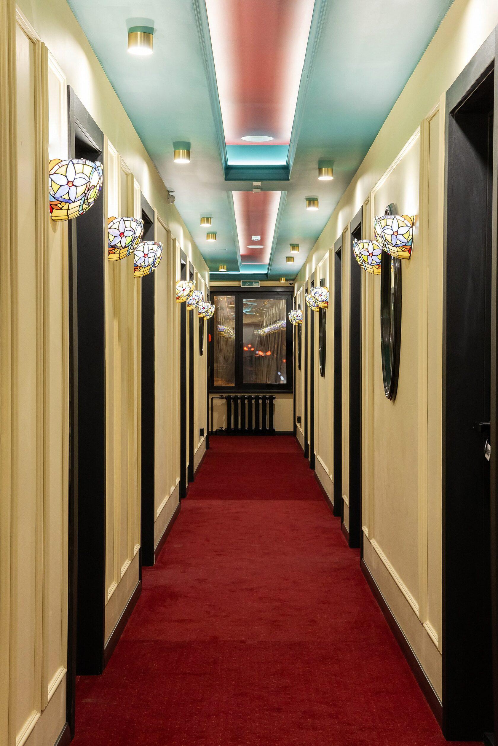 Интерьер отеля Harat&rsquo;s Inn