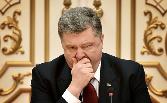 Президент Украины Петр Порошенко на саммите «нормандской четверки» в Минске
