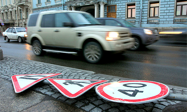 На обновление дорожных знаков потратят 190 миллионов рублей