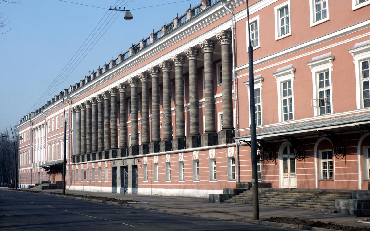 Екатерининский дворец в Лефортово вернулся в ведение Минобороны