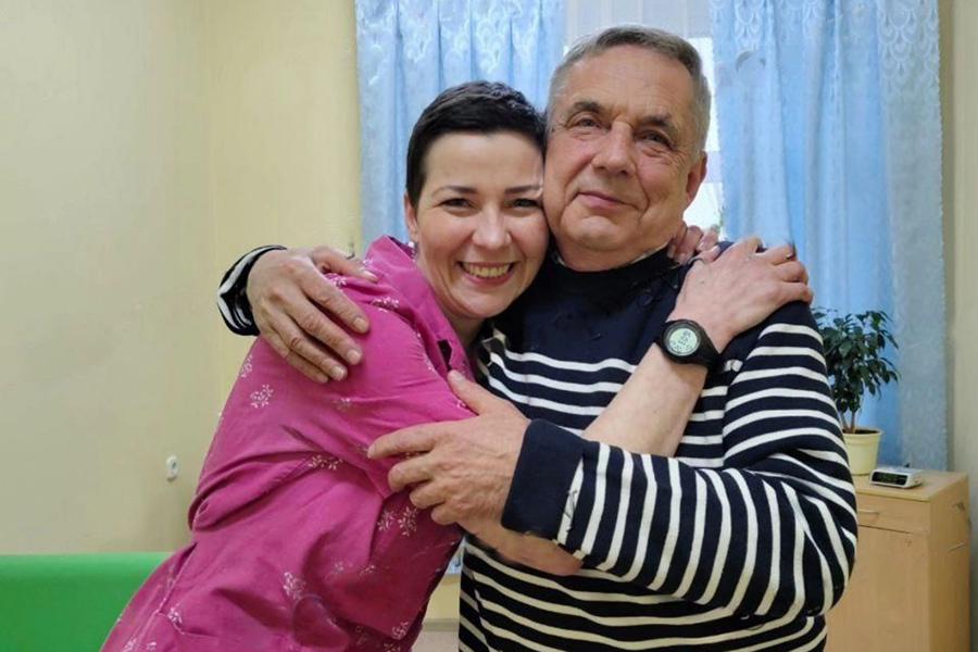 Встреча Марии Колесниковой с отцом Александром, спустя 20 месяцев, в течение которых у семьи не было с ней связи, 2024 год