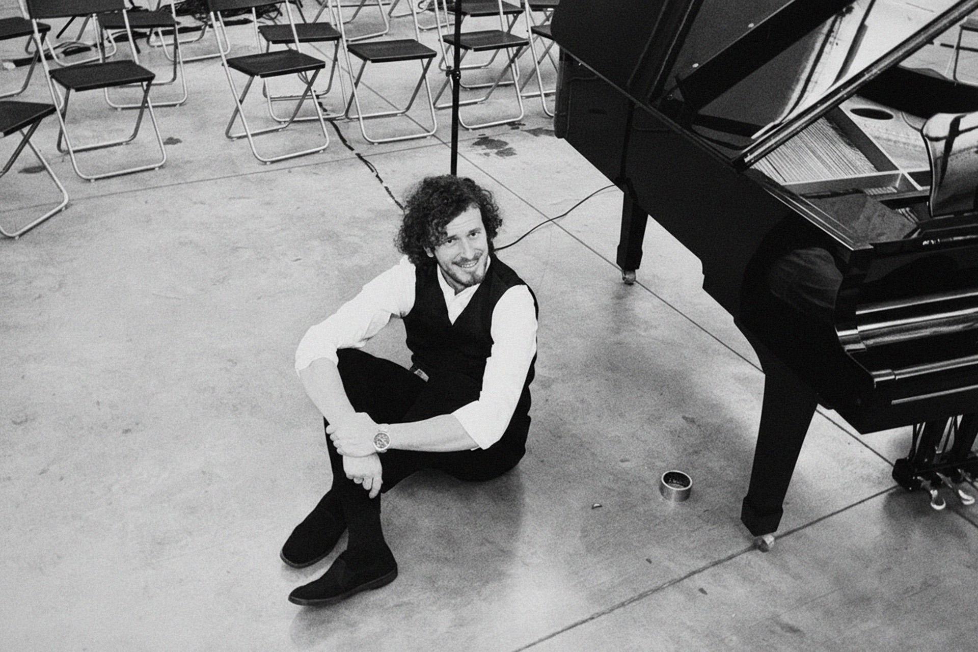 Композитор Дима Устинов — о сонастройке, уходе в лес и новом альбоме